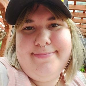 Meet your Posher, Josee